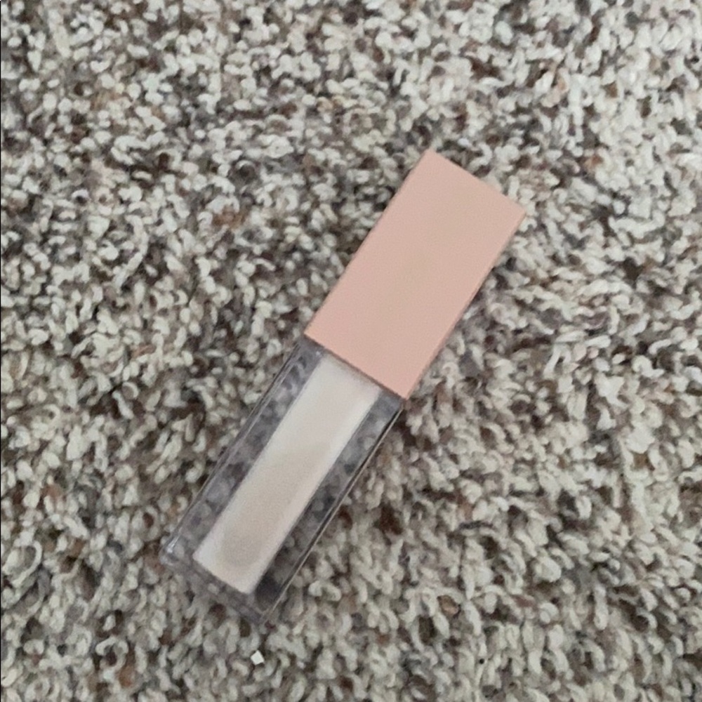 KKW Concealer